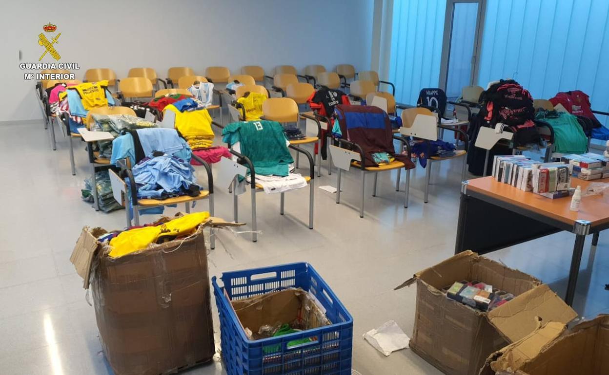 Intervienen 37.000 euros en prendas falsificadas en Vecindario