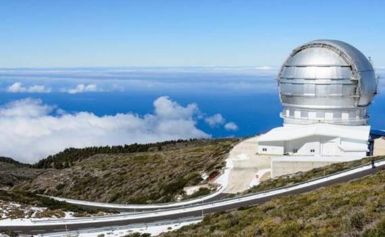 Un algoritmo para reconstruir la evolución de la red cósmica