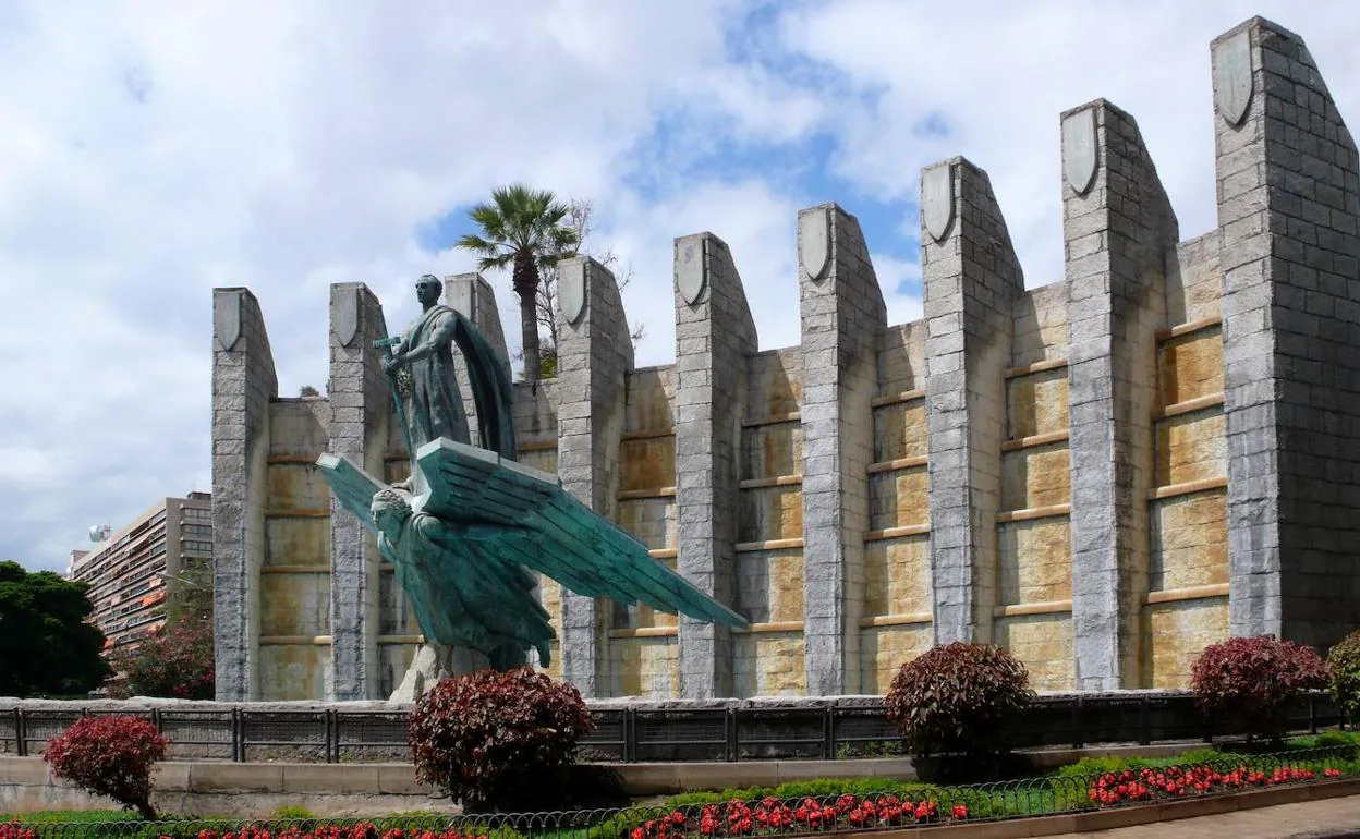 Monumento a Franco en Santa Cruz de Tenerife. 