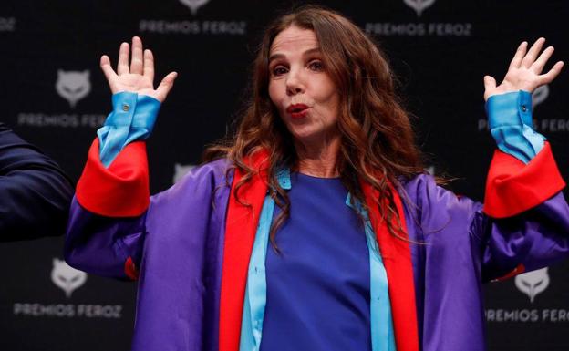 Loles León sobre Victoria Abril: «Ni el paso de los años le quita la tontería»