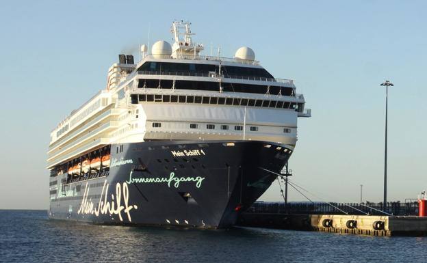 Canarias prevé la visita de 263 cruceros hasta agosto