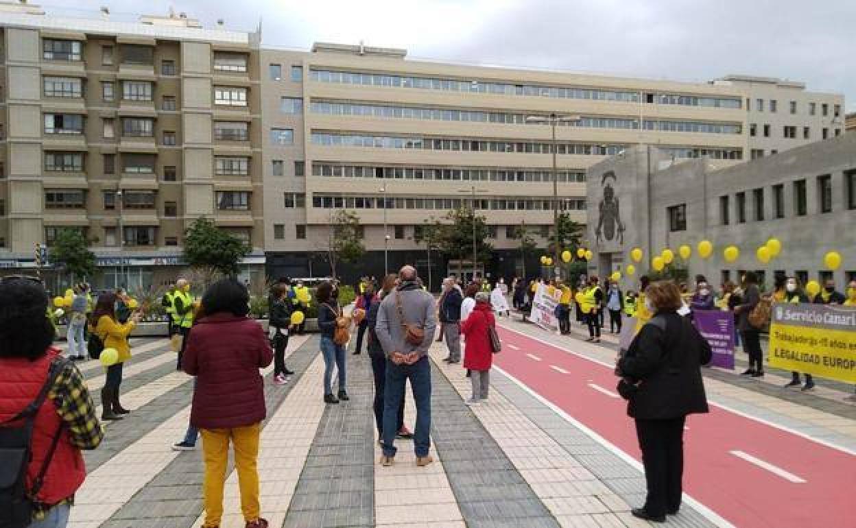 Imagen de archivo de una reciente protesta de los funcionarios públicos de Canarias.. 
