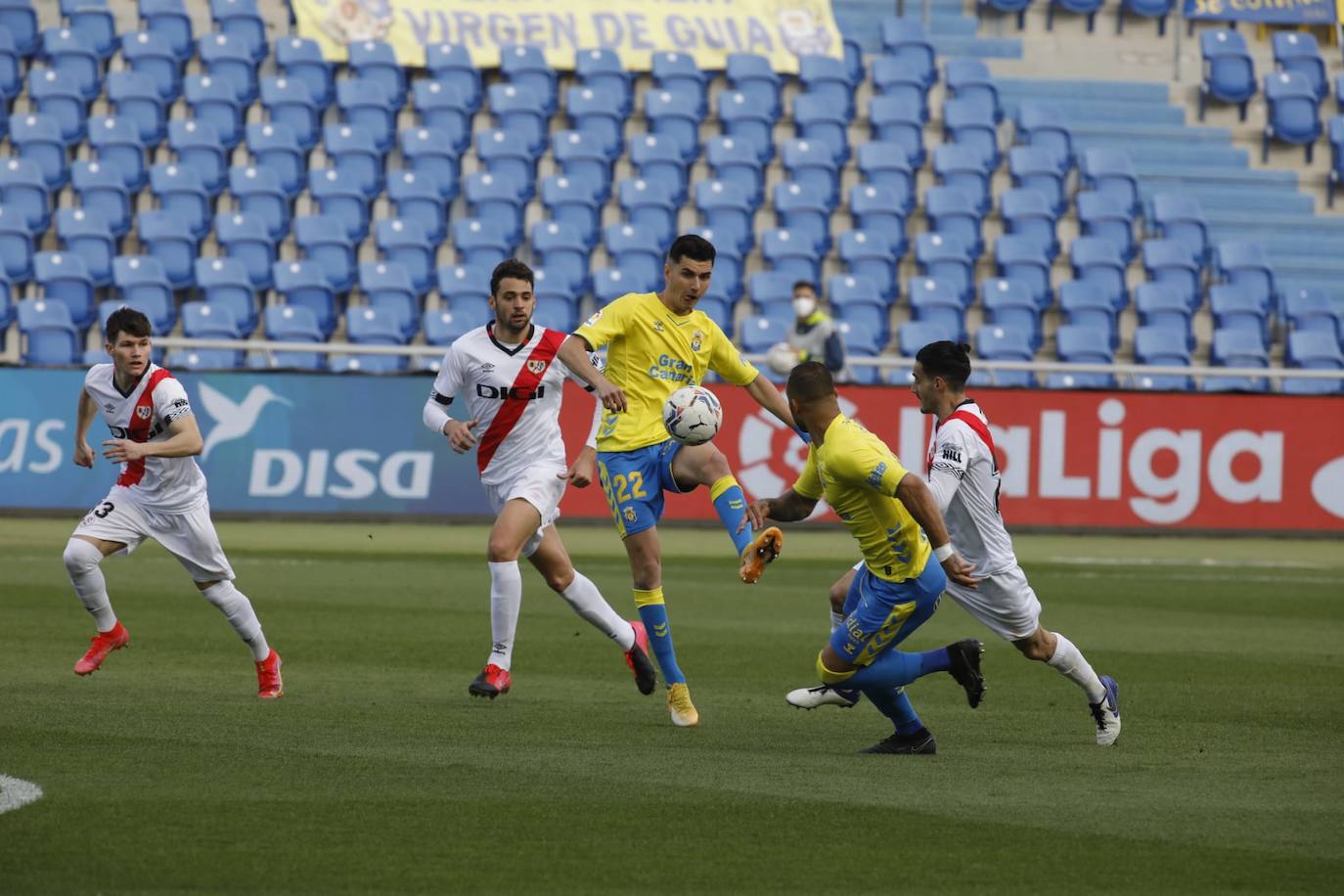 Fotos: Imágenes del partido entre la UD Las Palmas y el Rayo Vallecano ...