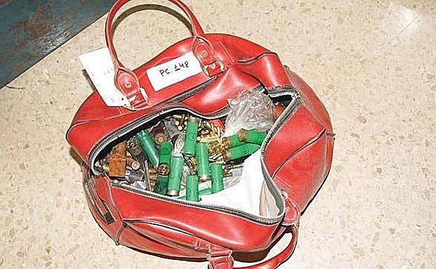 Imagen principal - Las armas perdidas de la Audiencia Nacional