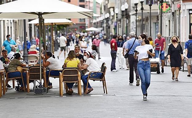 La concurrida calle Mayor de Triana, en la capital grancanaria. 
