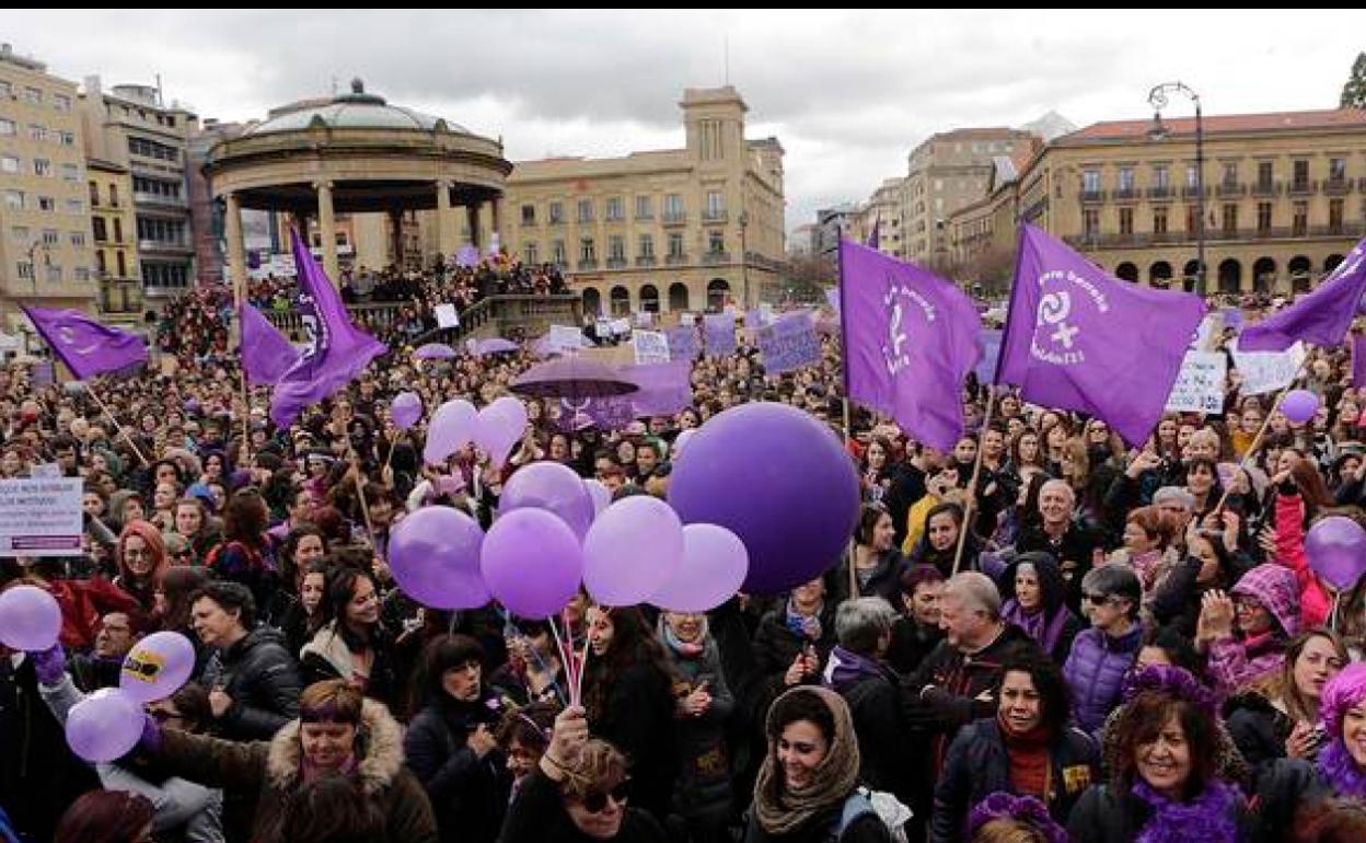 Sí, somos mujeres y no nos quedamos en casa