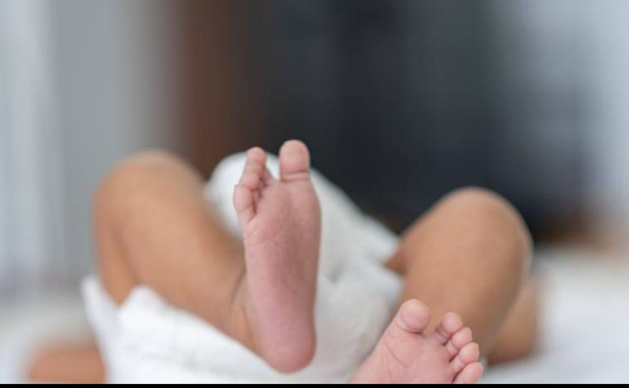 El primer bebé inmunizado de coronavirus gracias a la vacuna ha nacido en Florida. 