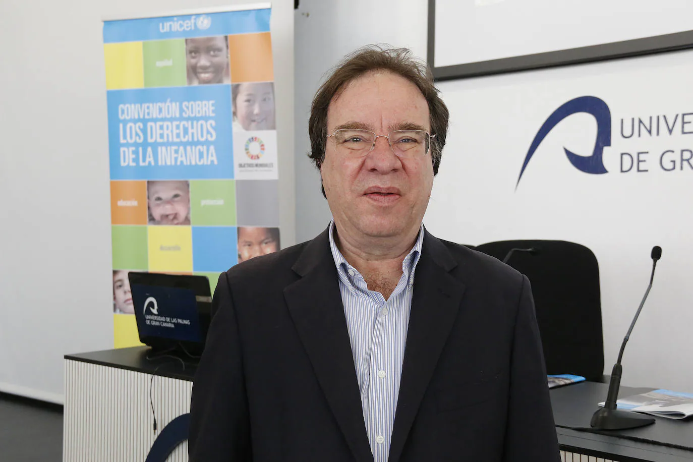 Amós García Rojas pide a los políticos que se vacunen con AstraZeneca