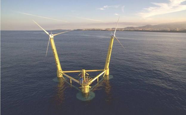 Plataforma flotante de doble turbina de la empresa Enerocean siendo testada en la costa grancanaria. 