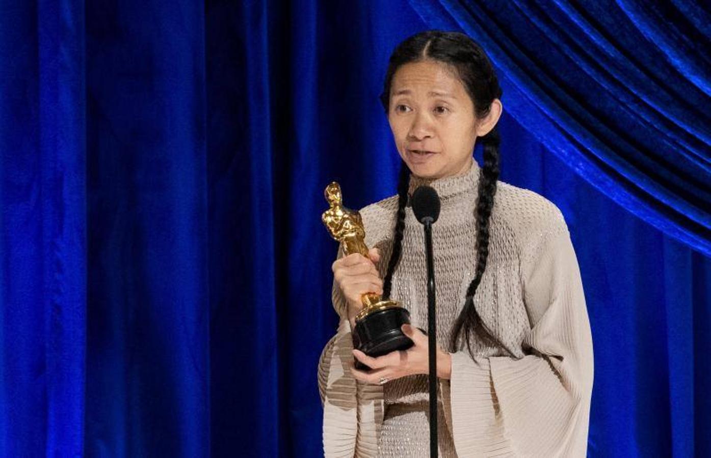 Chloé Zhao fue la primera mujer no americana nombrada Mejor Directora por la cinta 'Nomadland'.