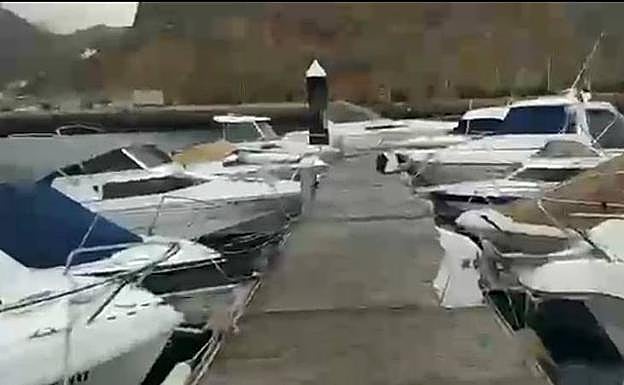 Imagen del pantalán donde se encontraba el barco del padre de las niñas desaparecidas. 