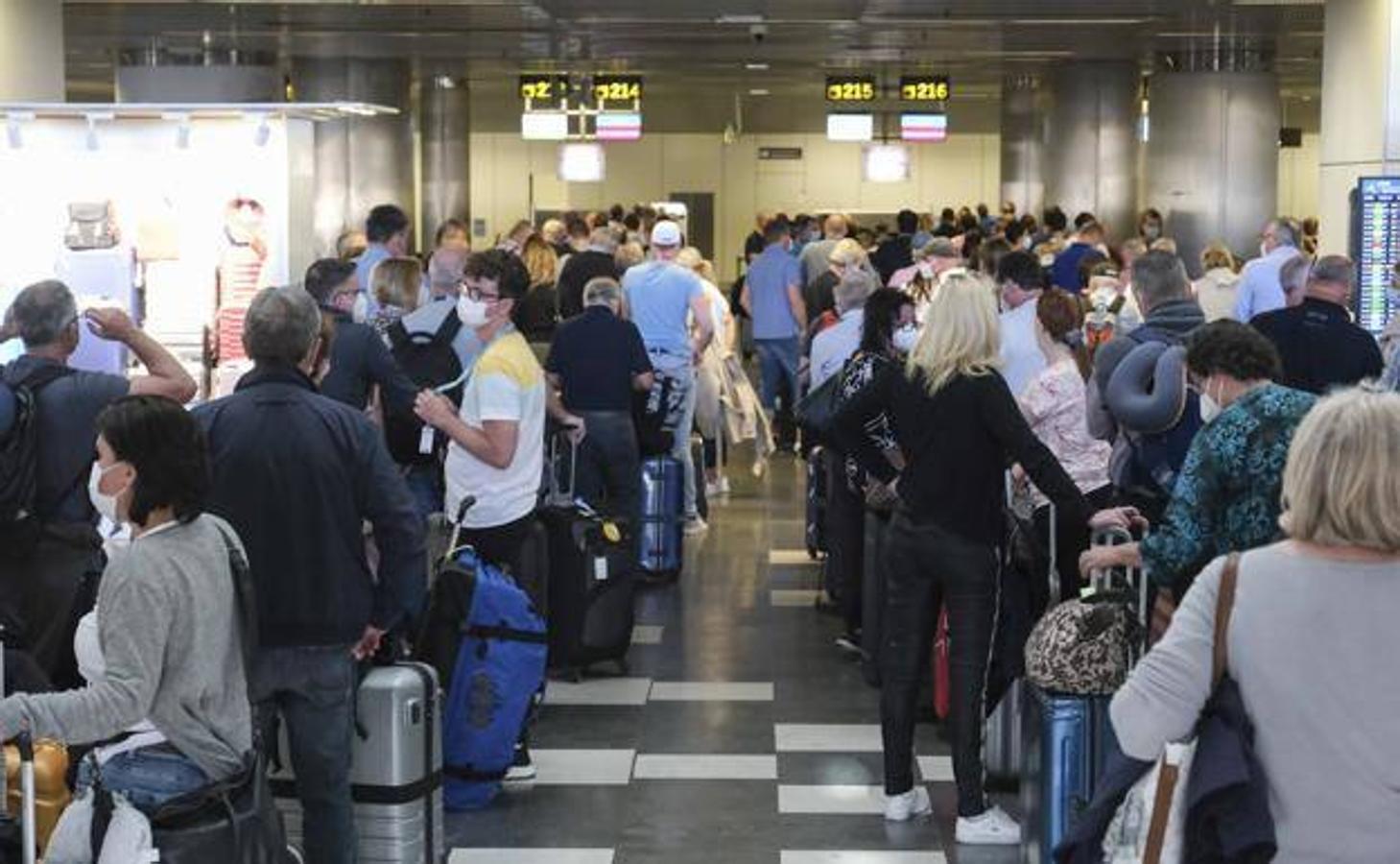 El Reino Unido mantiene a Canarias en su lista negra. 