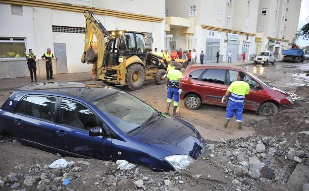 Efectos de la inundación de 2015 en Reina Mercedes. 