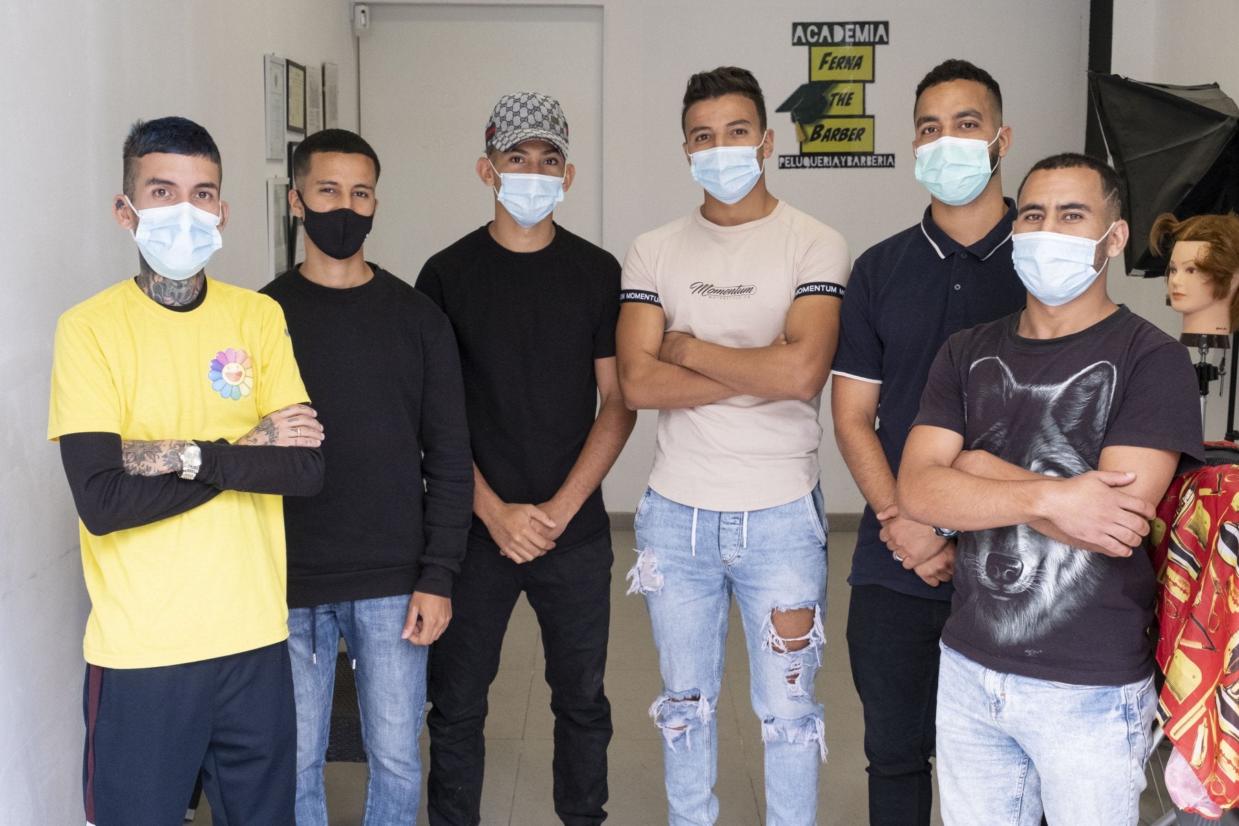 Ferna, a la izquierda, con Fadil, Busian, Hassan, Taoufiq y Habib. 