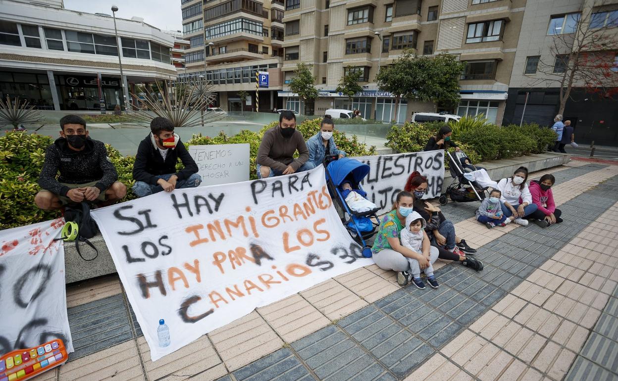«Somos familias que necesitan un techo»