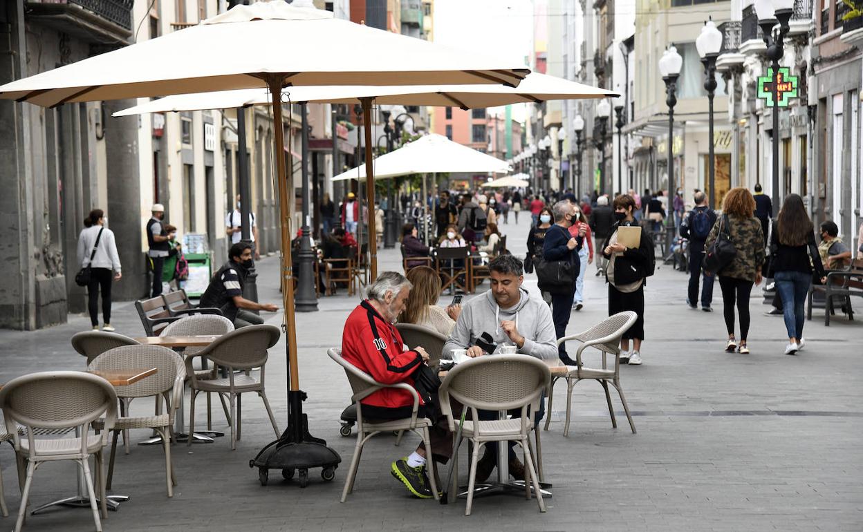 Canarias acaba marzo como la segunda región con más déficit, un 0,78 % de PIB
