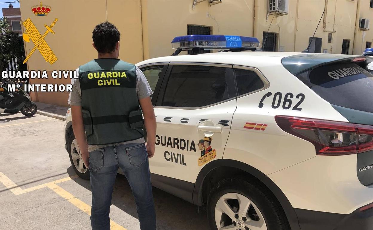 Prisión por robar en una casa tras agredir y amenazar al propietario