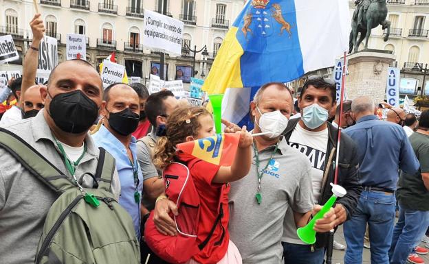 Agentes canarios, durante la protesta desarrollada en Madrid. 