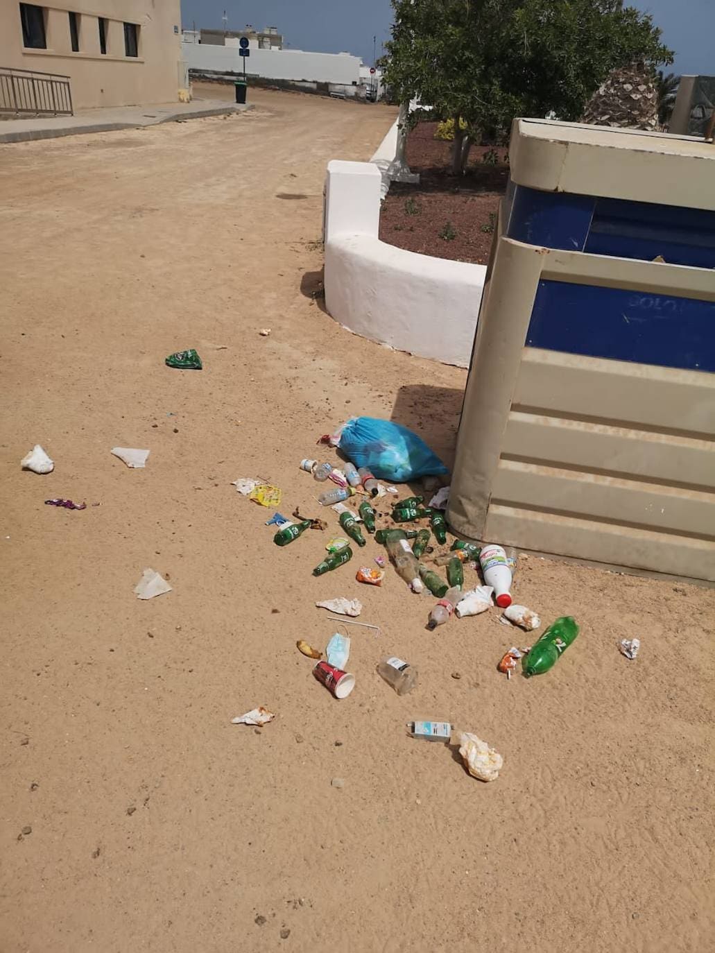 Fotos: Caleta de Sebo se llena de desperdicios