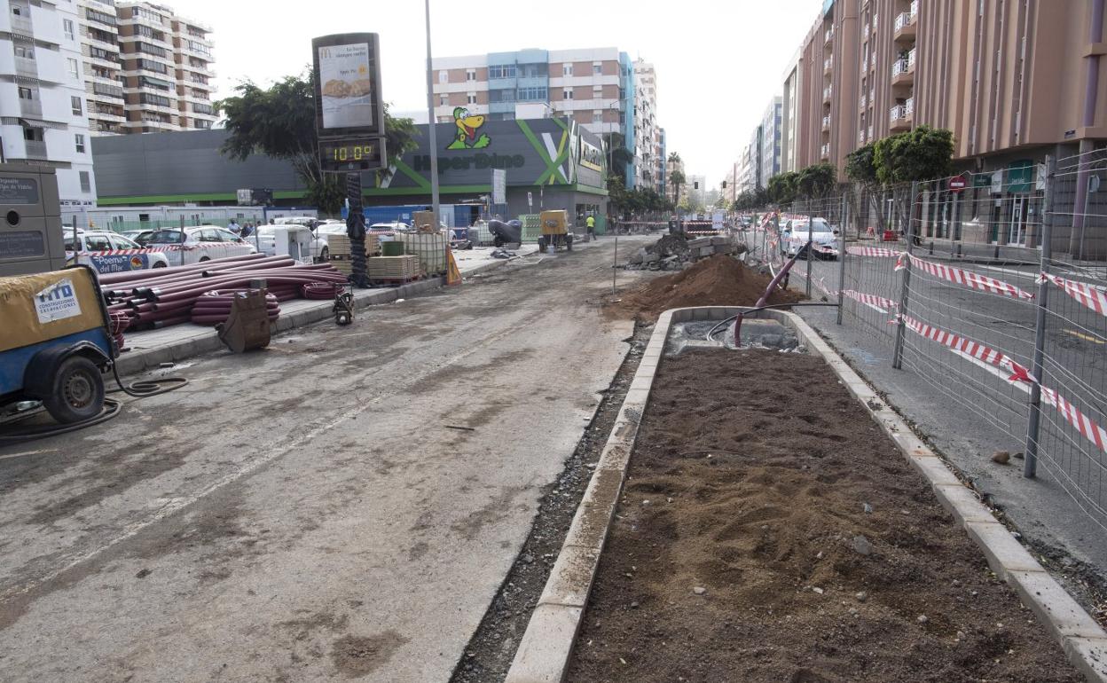 Imagen de archivo de la obra de la MetroGuagua en Luis Doreste Silva. 
