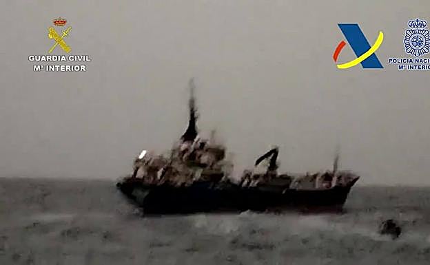 Interceptan un buque con 8.400 kilogramos de hachís en aguas cercanas a Senegal