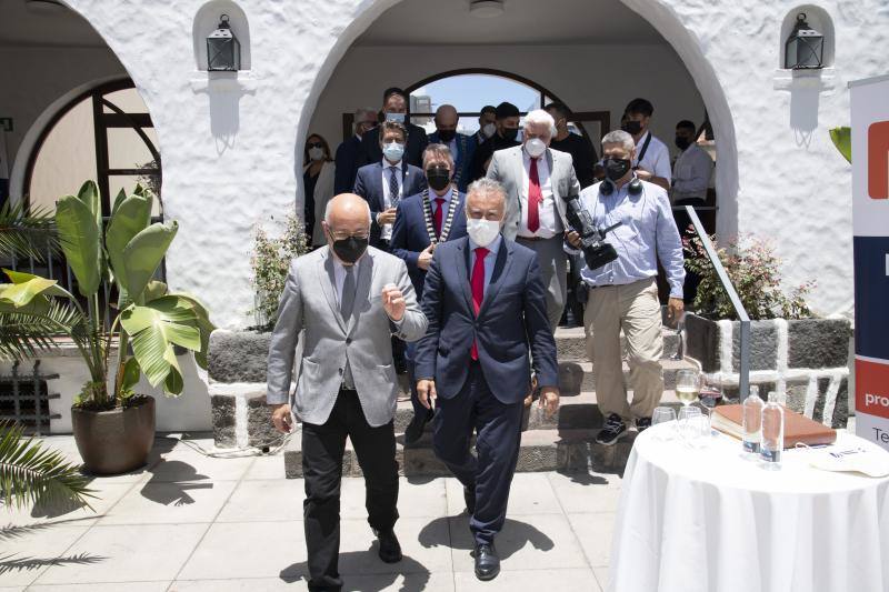Imagen secundaria 2 - Torres agradece a Skal Gran Canaria su trabajo en favor del turismo