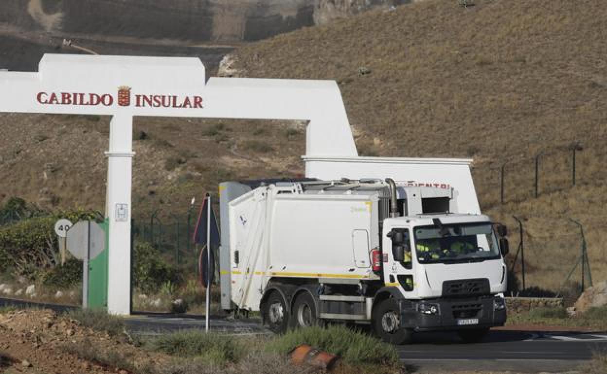 Camión de basura de Tinajo. 