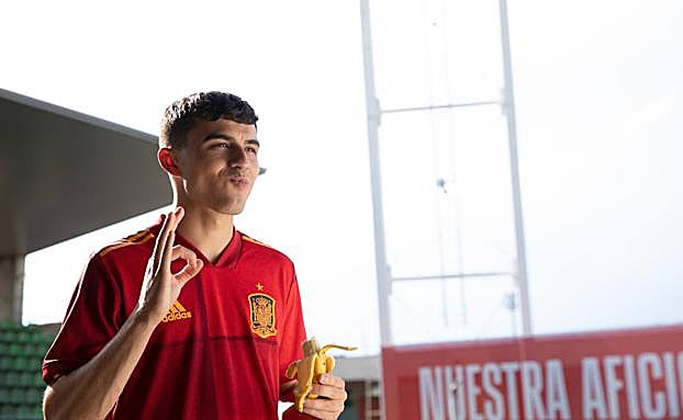 Los kms de la Selección se convierten en 80.000 kgs de plátanos de Canarias para Bancos de Alimentos