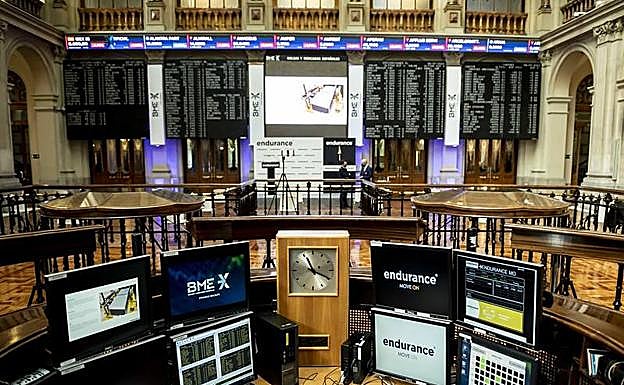 Interior de la Bolsa de Madrid. 