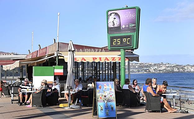 Nuevo golpe al turismo: Países Bajos saca a Canarias de su lista de zonas seguras