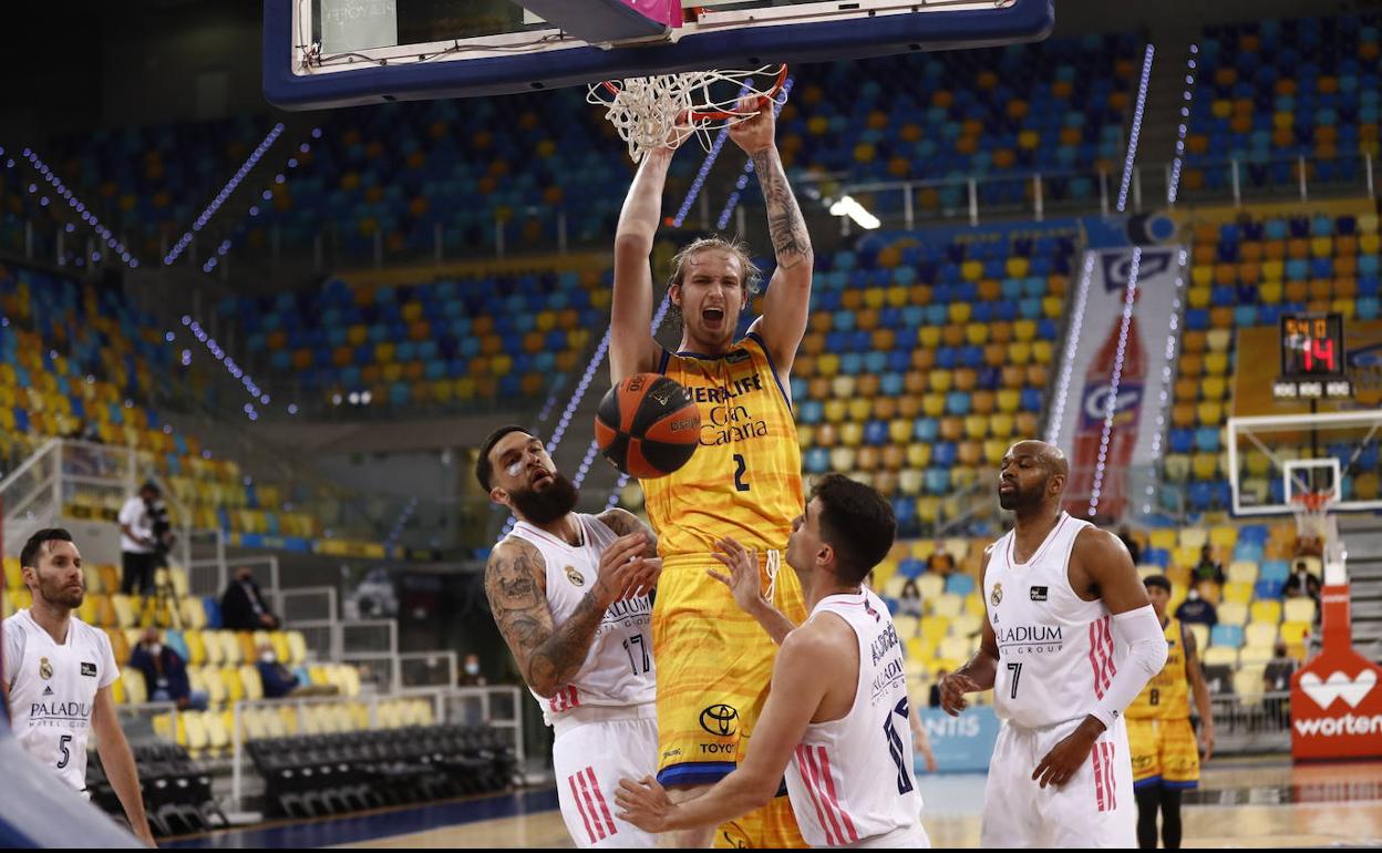 Balcerowski disputó 32 partidos en la pasada Liga Endesa. 