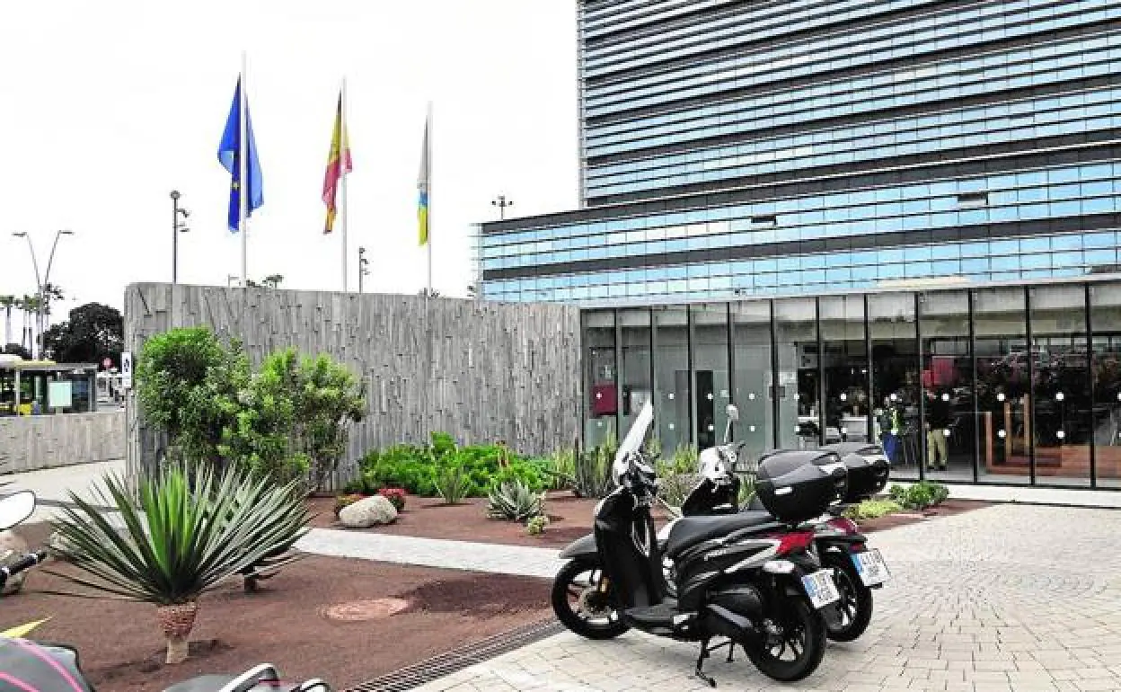 Imagen de los exteriores de la sede judicial en la capital grancanaria. 