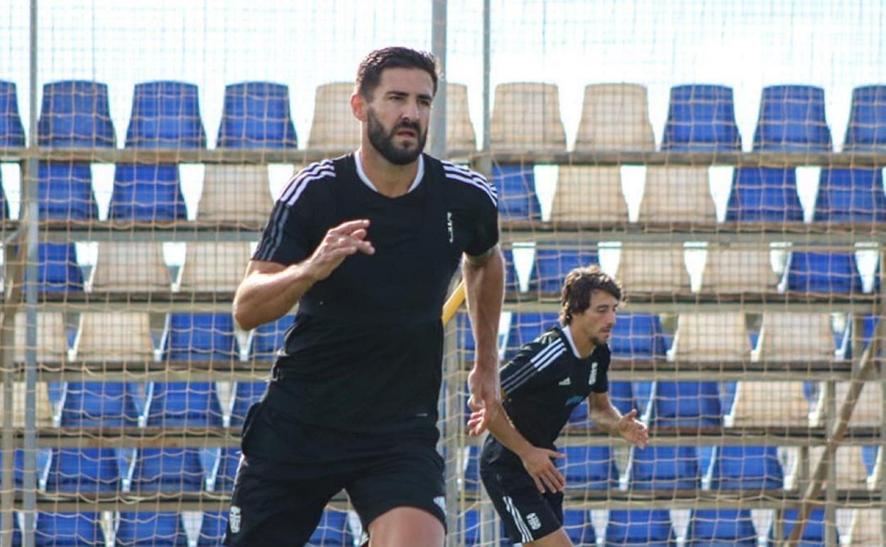 Navas, durante un entrenamiento con el Cartagena. 