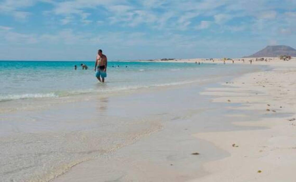 Las Grandes Playas, situadas en el Parque Natural de las Dunas de Corralejo. 