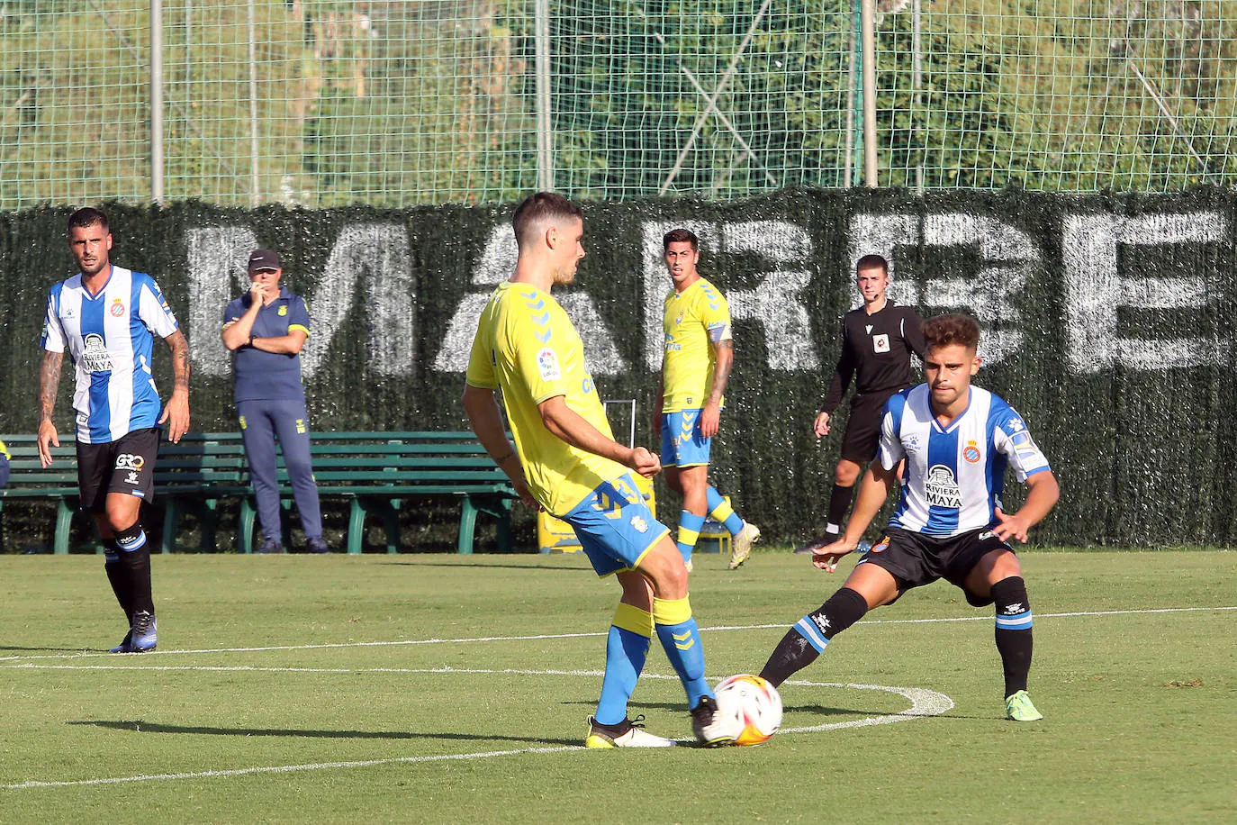 Fotos: Primer triunfo de la UD en pretemporada