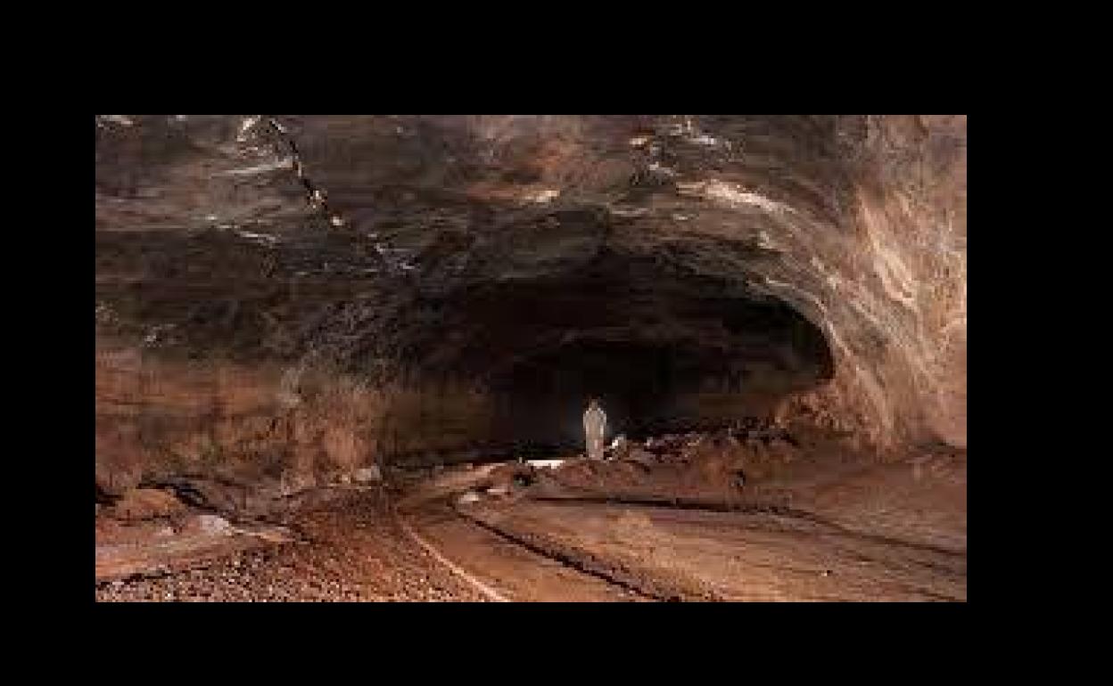 Hallan un asentamiento de magnitud a las puertas de la cueva de Villaverde