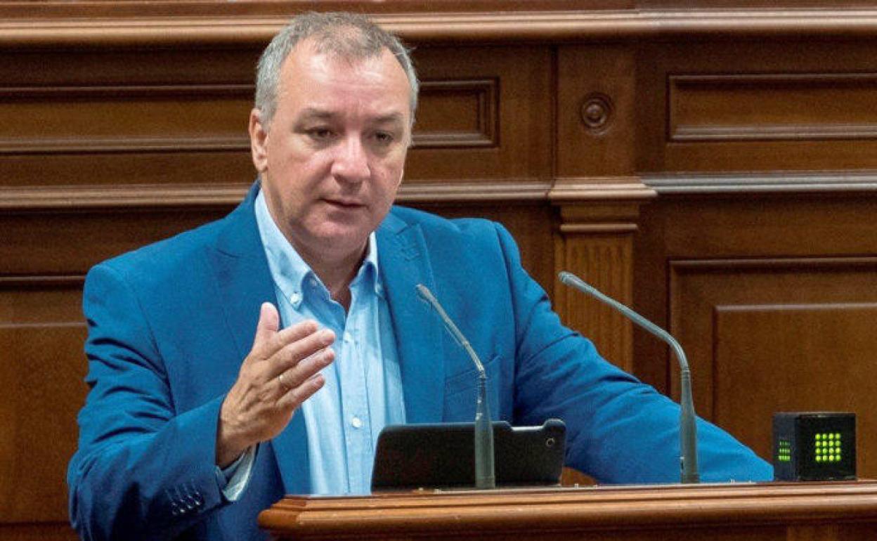 El portavoz parlamentario de NC, Luis Campos