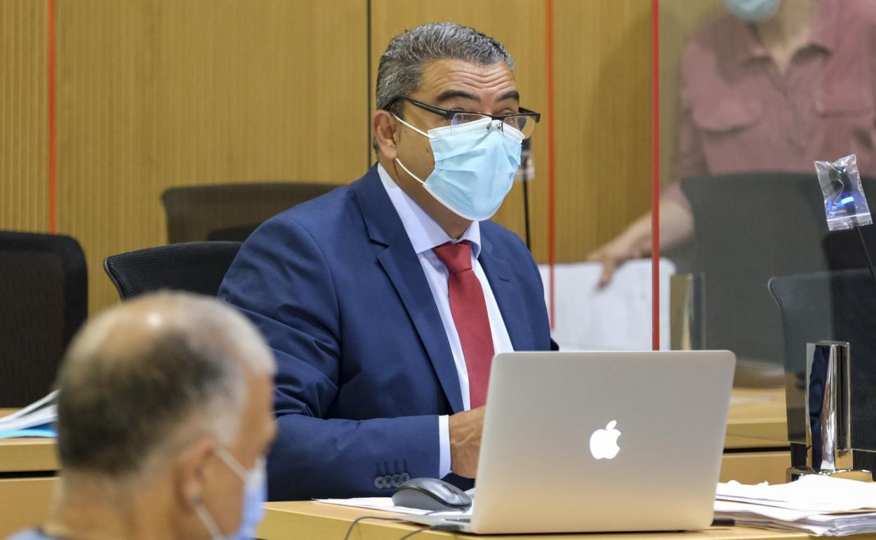 El letrado que ejerce la acusación particular, Armando Martín Bueno. 