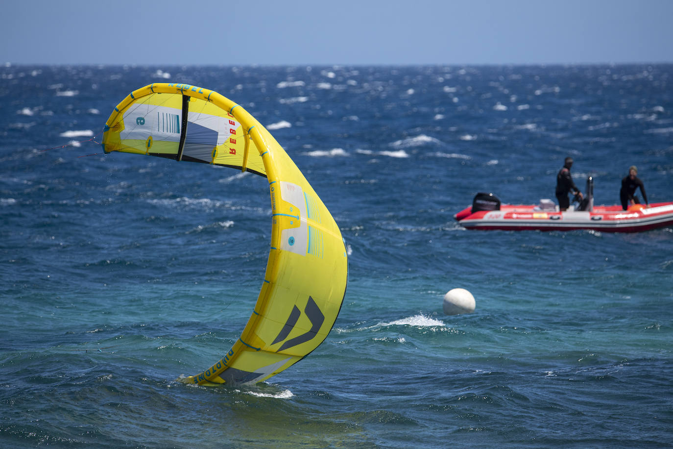 Fotos: El burrero acoge el campeonato de España de Kiteboarding y la primera competicion de Wing Foil de la isla