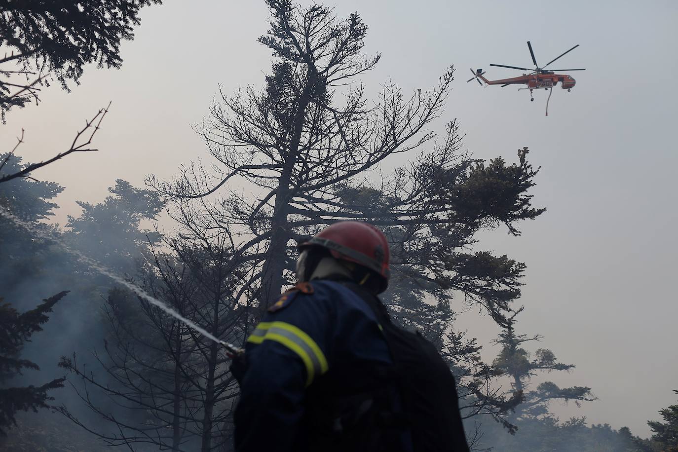 Fotos: Grecia sigue luchando contra el fuego