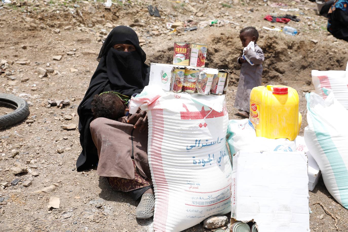 Fotos: La ONU lleva alimentos a Yemen