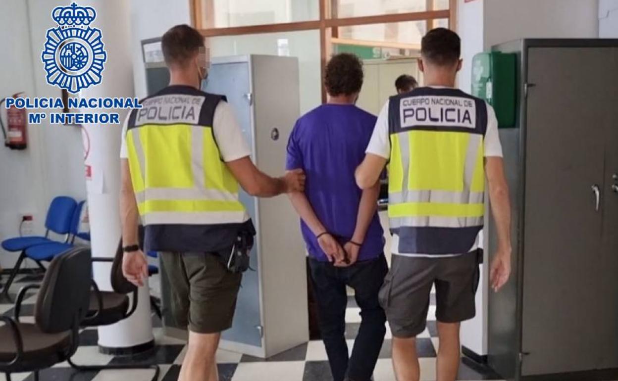 Arrestado en El Hierro un fugado de Italia por extorsión, lesiones y malos tratos
