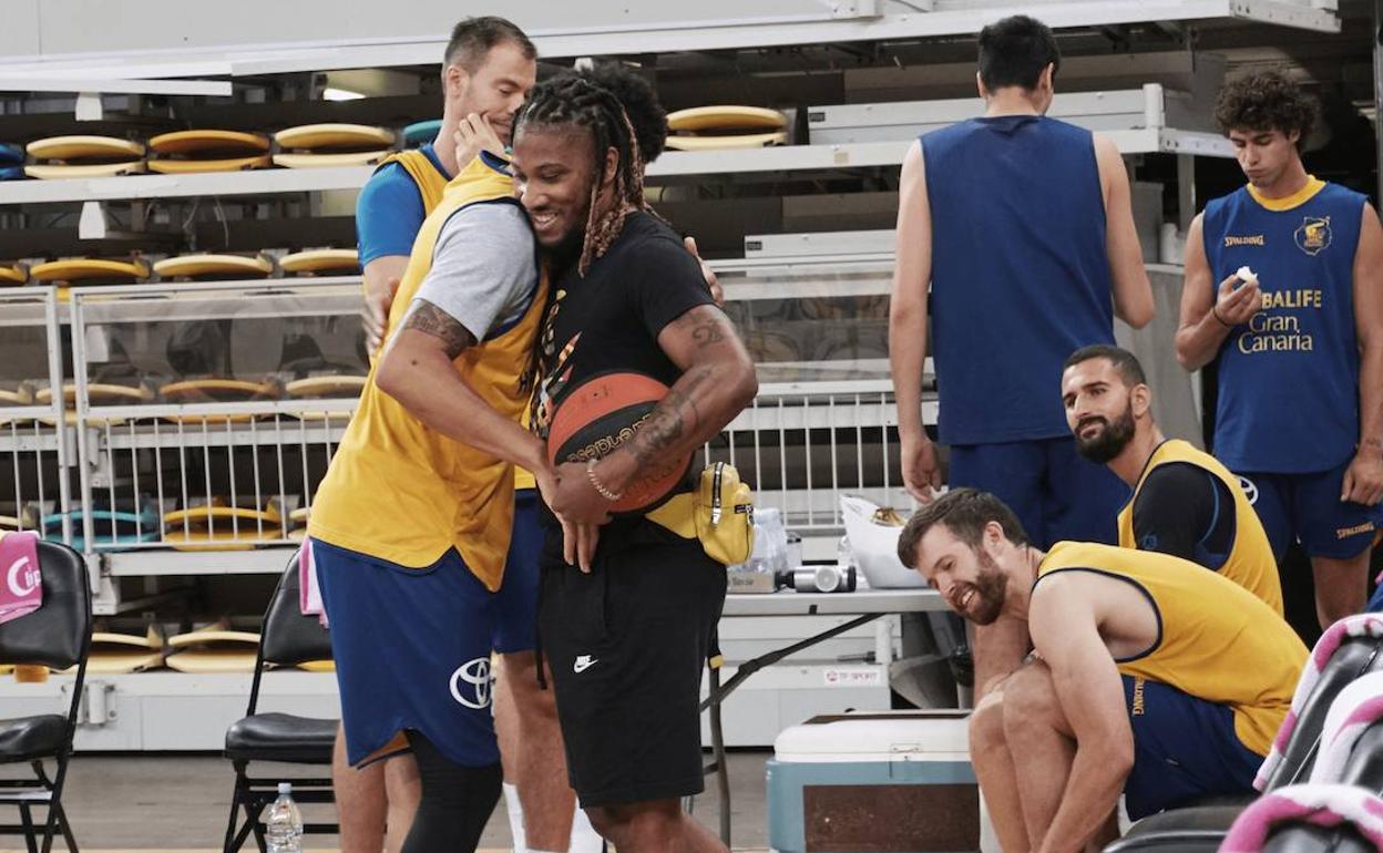 Albicy ya es uno más en los entrenamientos del Granca. 