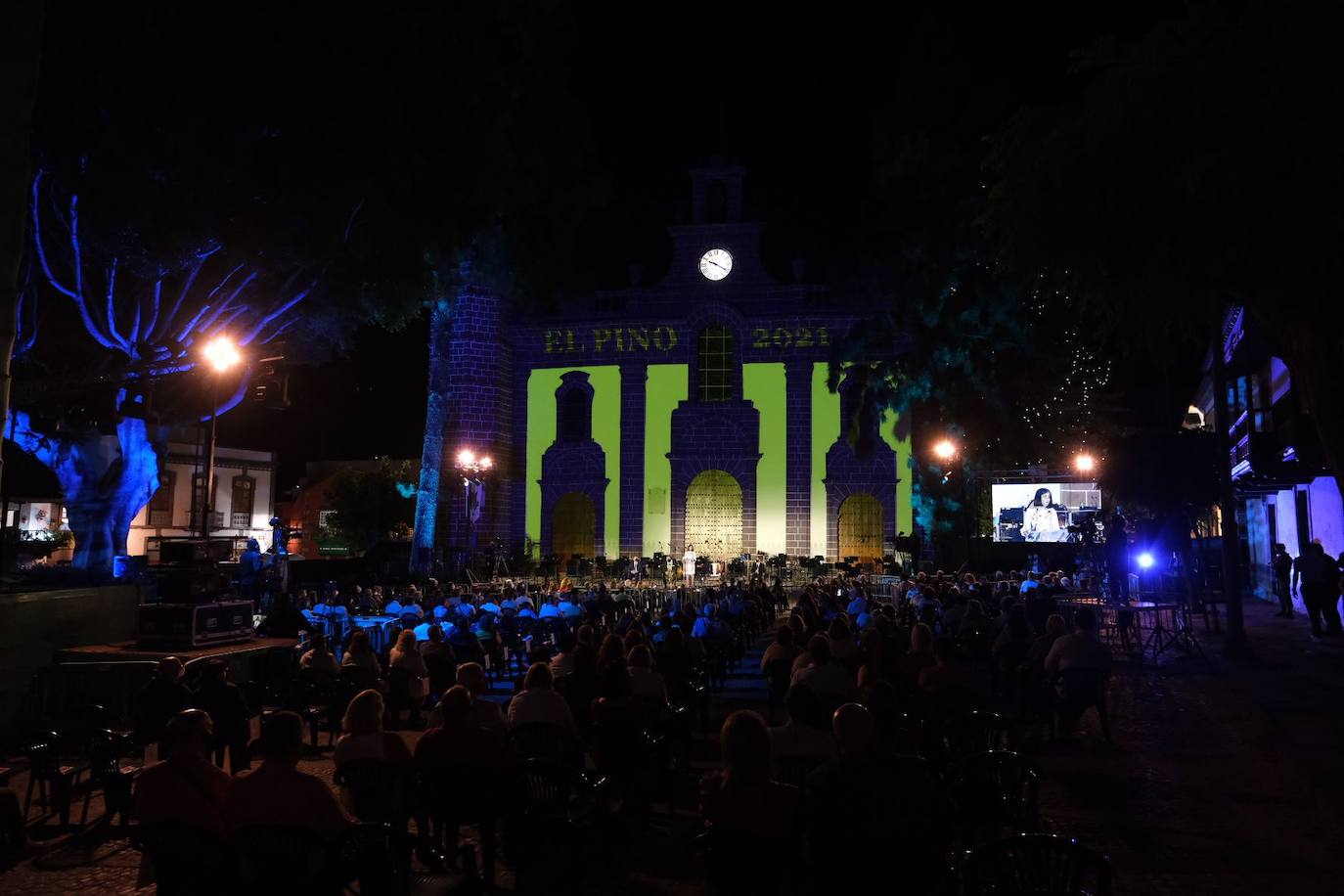 Fotos: Arrancan las Fiestas del Pino con el pregón de Carolina Darias