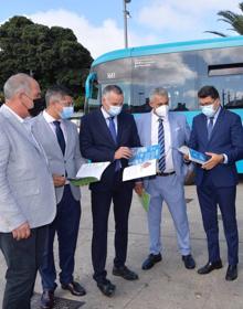 Imagen secundaria 2 - La &#039;Guagua de las Promesas&#039; de Global vuelve a llevar la devoción hasta Teror