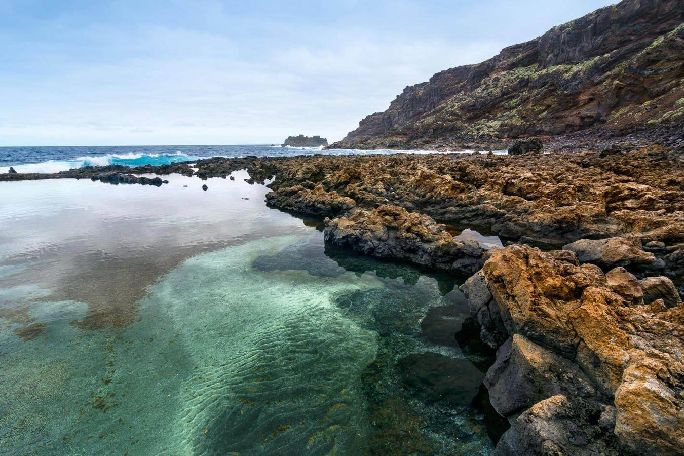 Pozo de Las Calcosas (El Hierro)