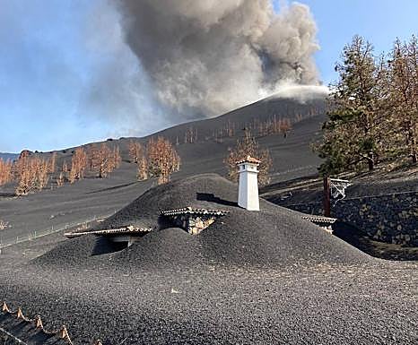 El volcán ya ha destruido 1.046 inmuebles y dañado otros 108