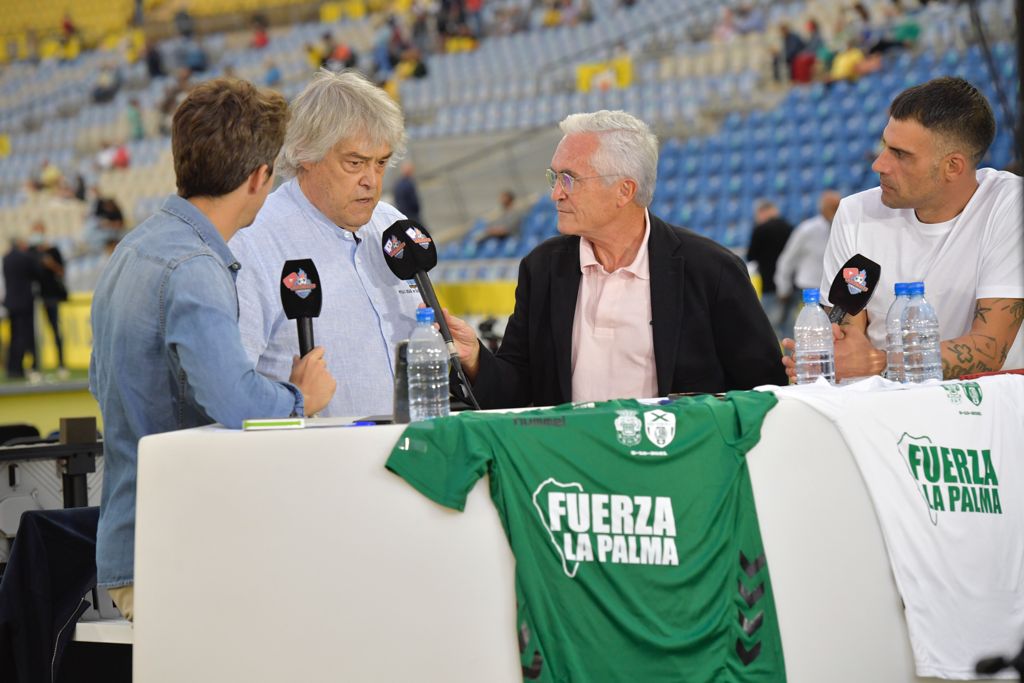 Fotos: Fútbol y música en Gran Canaria en solidaridad con La Palma