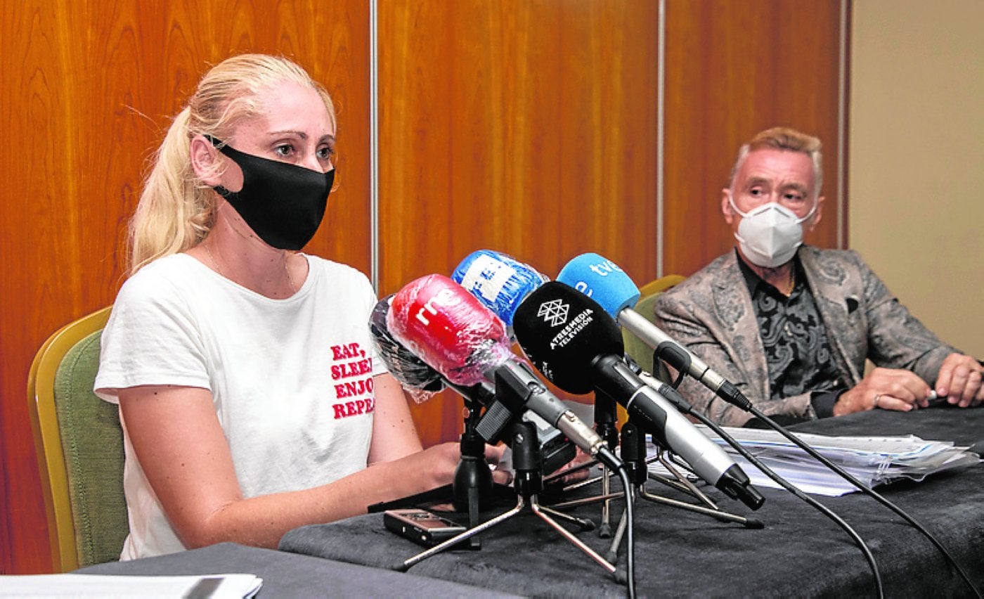 Rueda de prensa de la madre de Yéremi Vargas. 