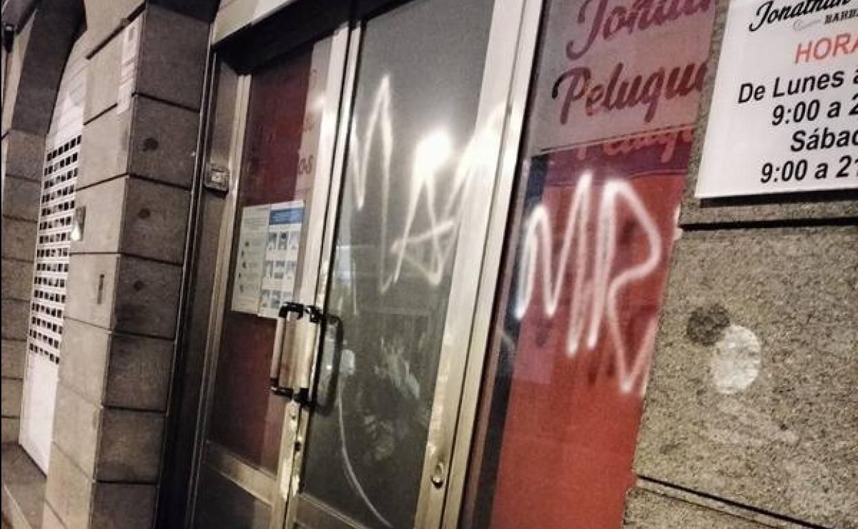 Imagen del negocio tras el ataque vandálico